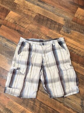 Men's Plaid Cargo Shorts in White and Brown - Casual Summer Utility
